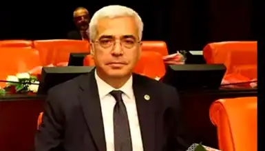 Salih Uzun Kimdir? Yaşı ve Siyasi Kariyeri