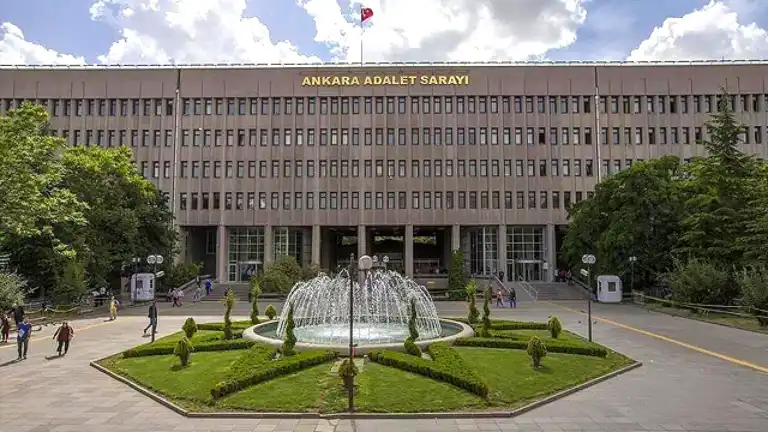 Hayvanseverlerden 18 Milyon TL Kayıp! Dernek Yöneticileri Tutuklama Kararıyla Aranıyor Hayvanseverlerden 18 Milyon TL Kayıp! Dernek Yöneticileri Tutuklama Kararıyla Aranıyor