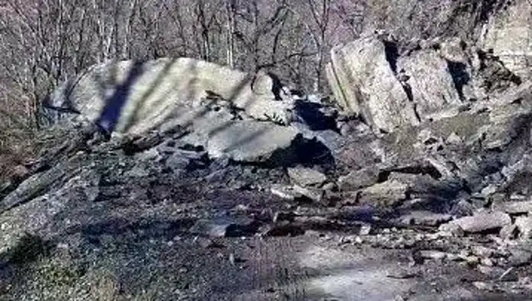 Güneşler Köyü'nde Yangın ve Heyelan Felaketi Güneşler Köyü'nde Yangın ve Heyelan Felaketi